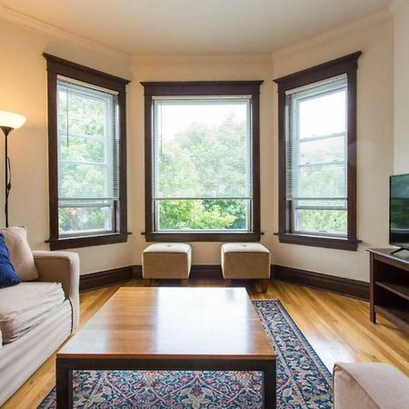 Wrigley Oasis! Steps From The Field! - 3Bd 1Ba Lägenhet Chicago Exteriör bild