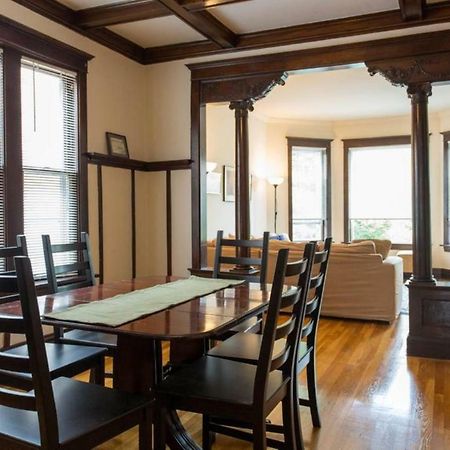 Wrigley Oasis! Steps From The Field! - 3Bd 1Ba Lägenhet Chicago Exteriör bild